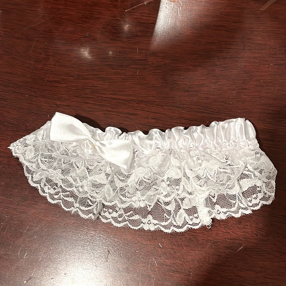 NWOT Bridal garter - Picture 2 of 5